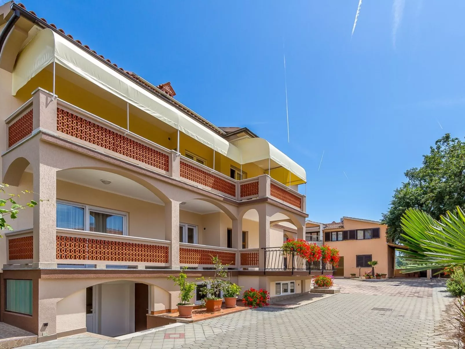 Casa Nevija - Image-tags.info