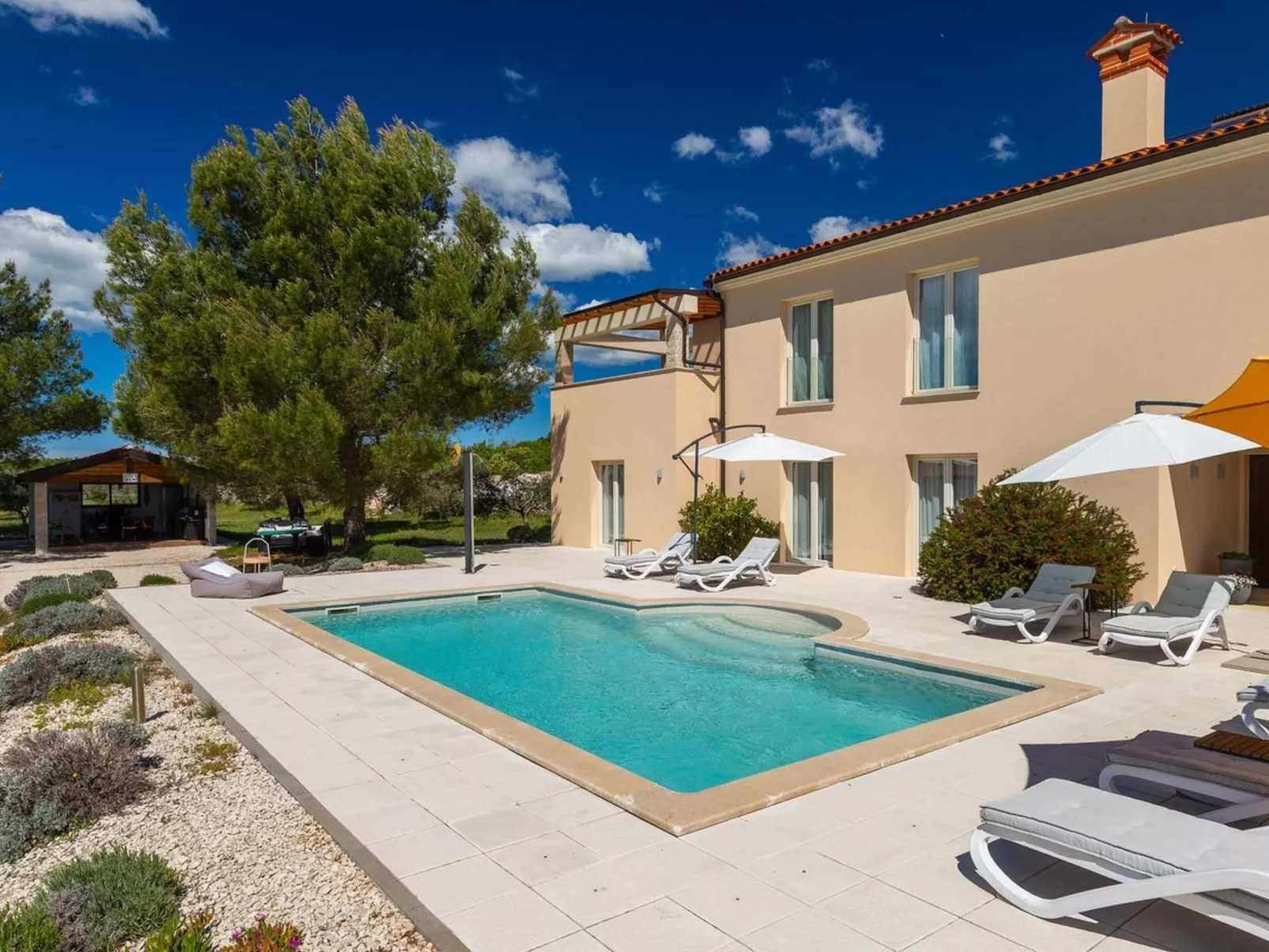 Villa Nirvana - Image-tags.info