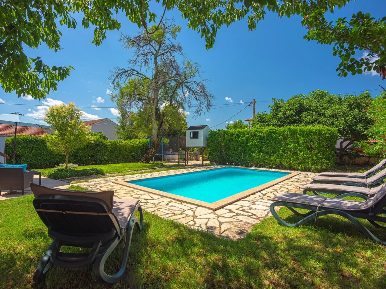 Villa Sherpa - Image-tags.info