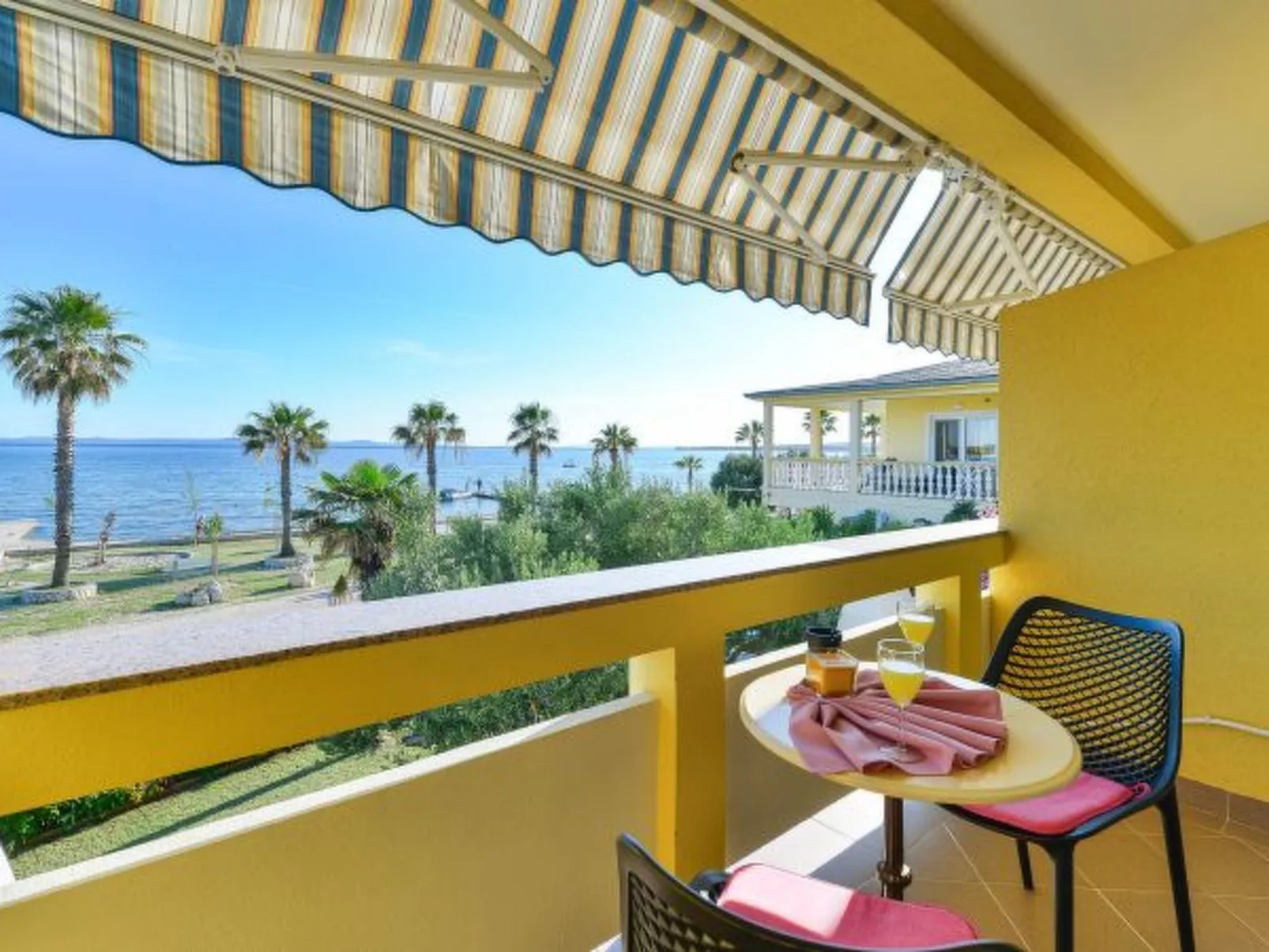 Holiday Apartment Inga Blue with exit to the beach - Image-tags.info