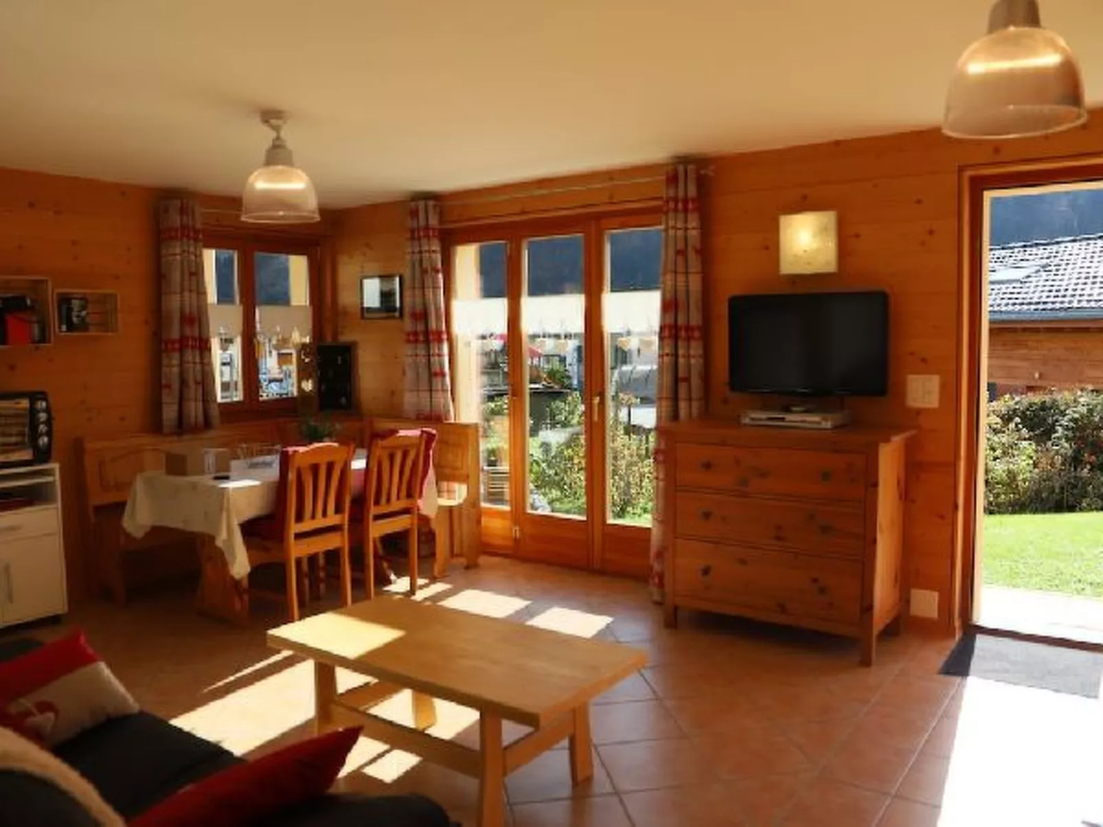 Petit Nid Douillet au Coeur de Salvan - Binnen