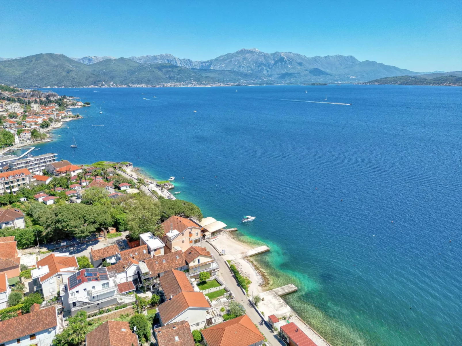 Ljubica Two - Schlafzimmer-Apartment mit Terrasse - Buiten