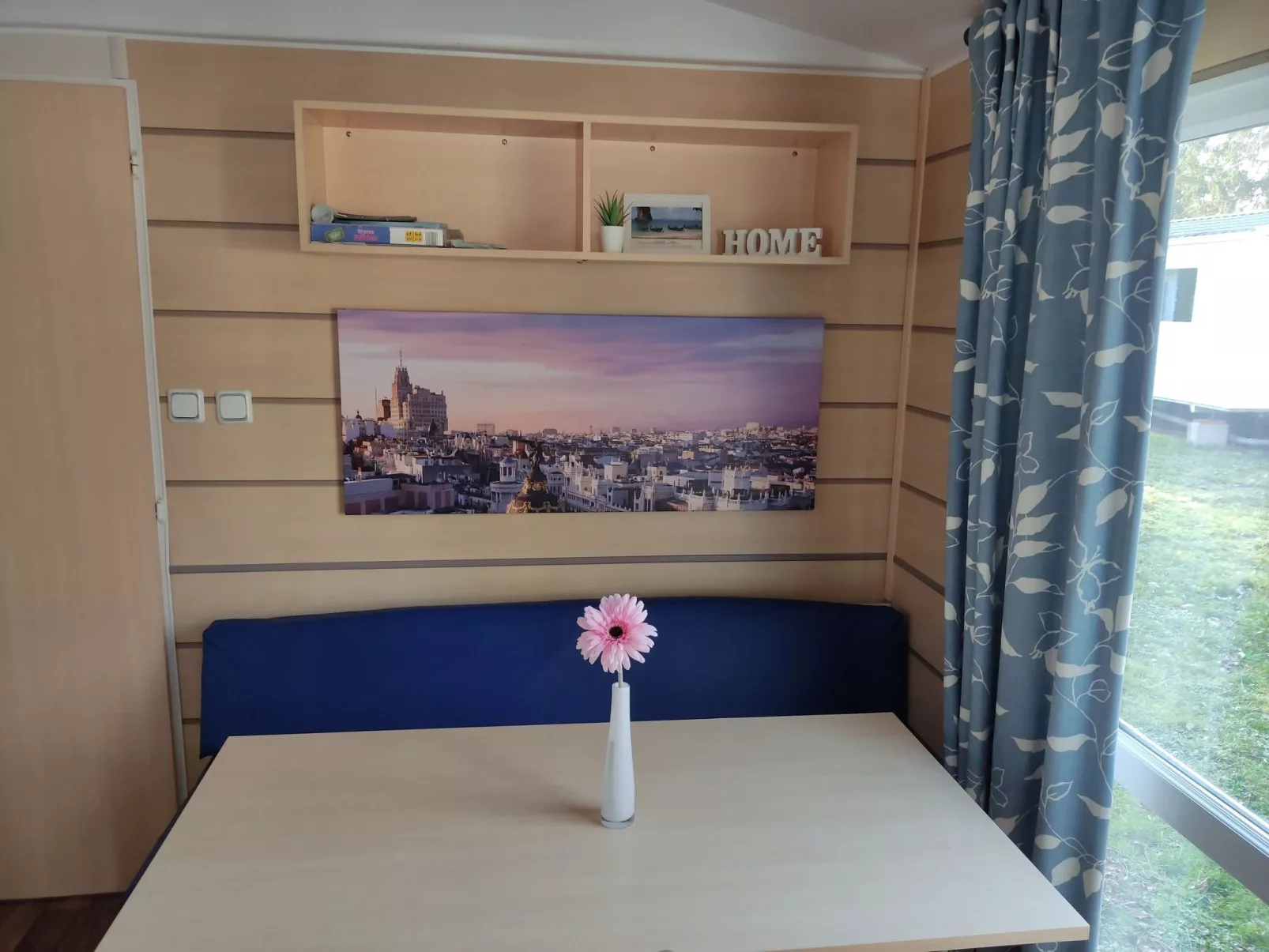 Smart Home Madrid, Europapark, Rulantica ca. 15min - Image-tags.info