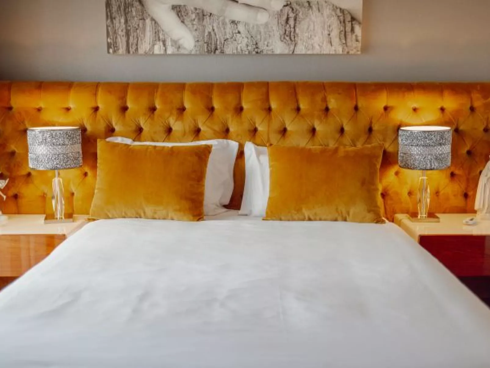 POOL & CINEMA VILLA by VACATIONY - Binnen