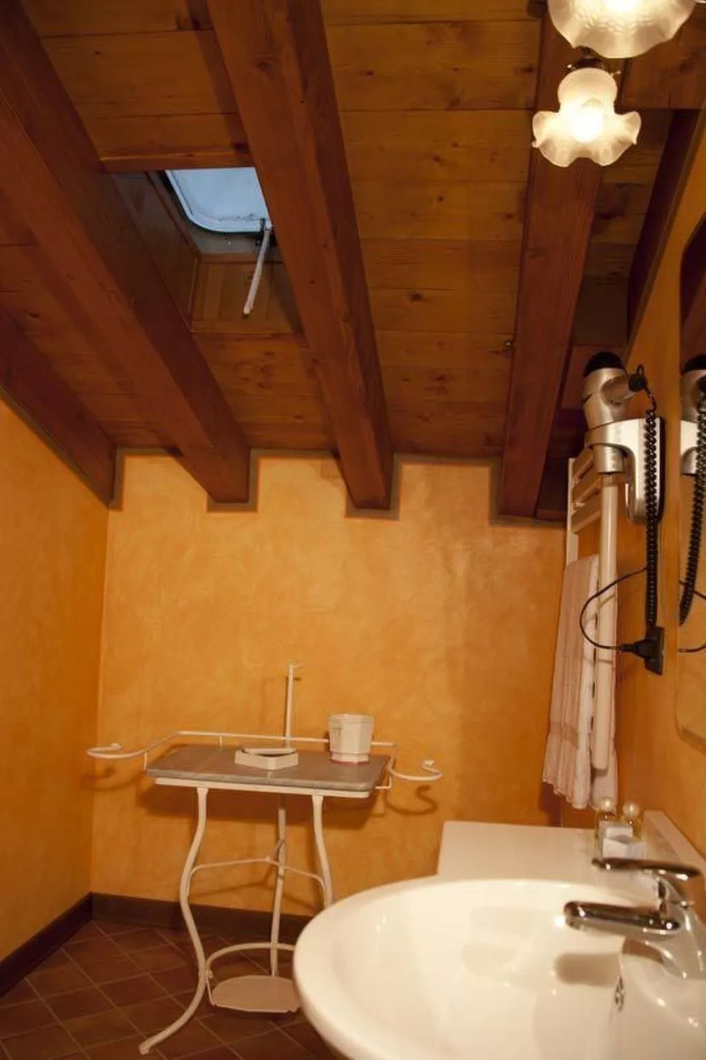 Kamera Arancio - Binnen