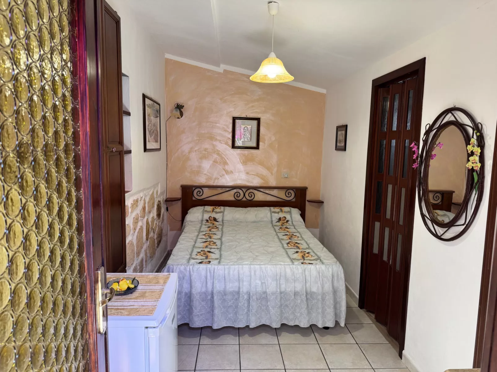 Gästezimmer 'Room' mit Grill - Binnen