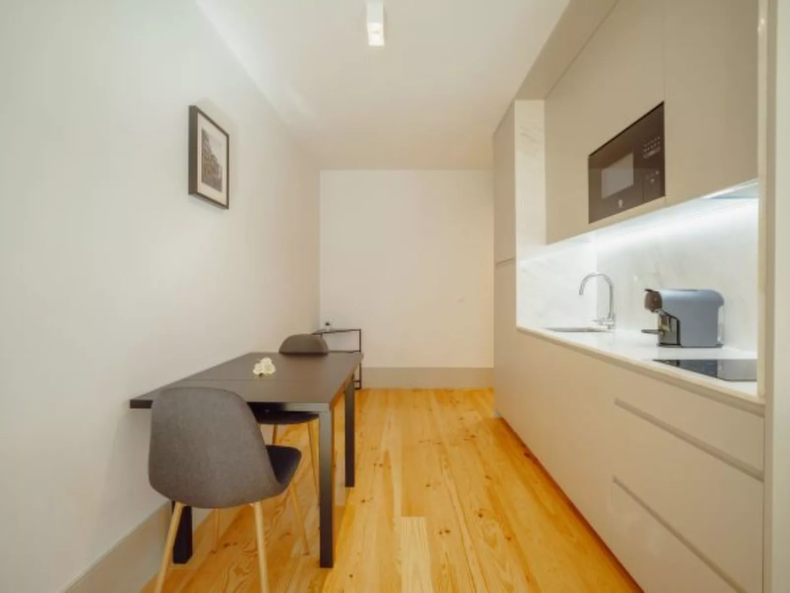 LEGACY OPORTO DESIGN APARTMENT D by VACATIONY - Binnen