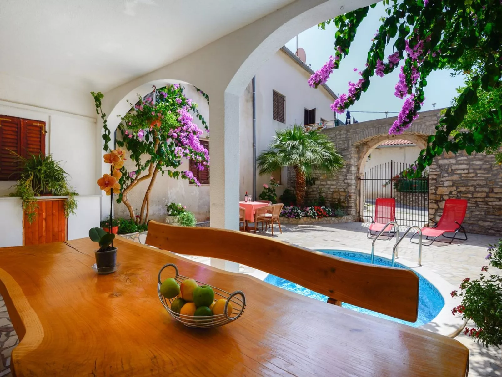 House Samia - Image-tags.info