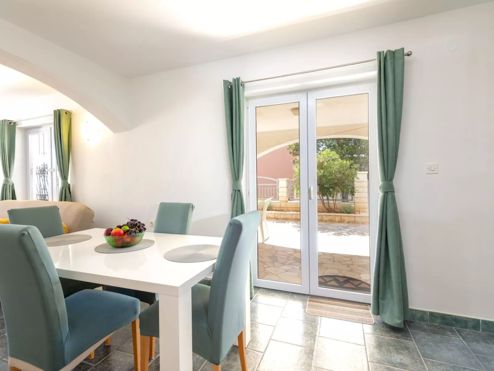 Wohnung "Maya S" mit Terrasse - Binnen