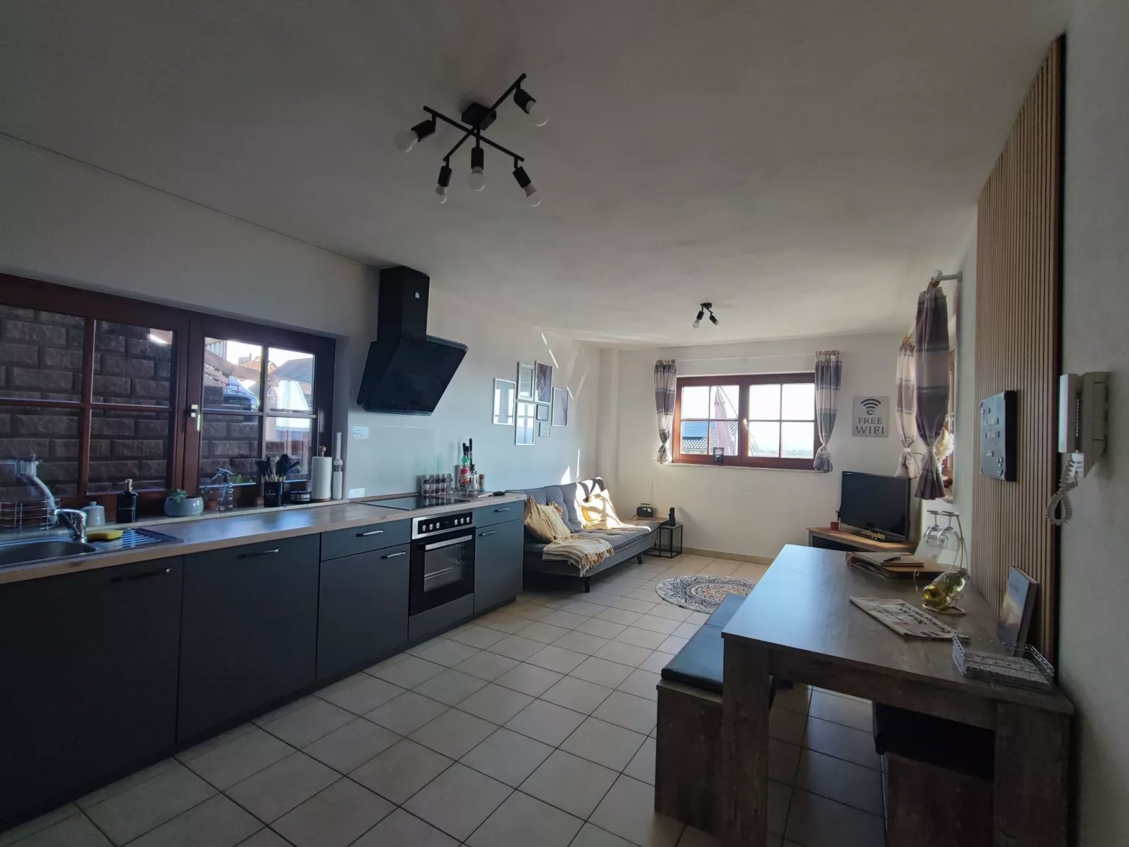 Look wide - Image-tags.info