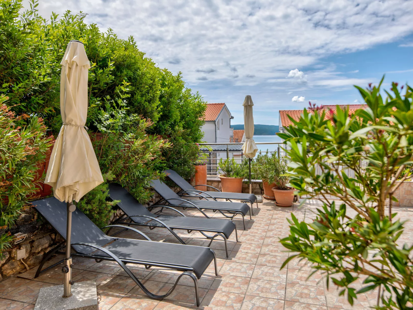 NOVOSELIC 4 / HR-02246-04 - Image-tags.info