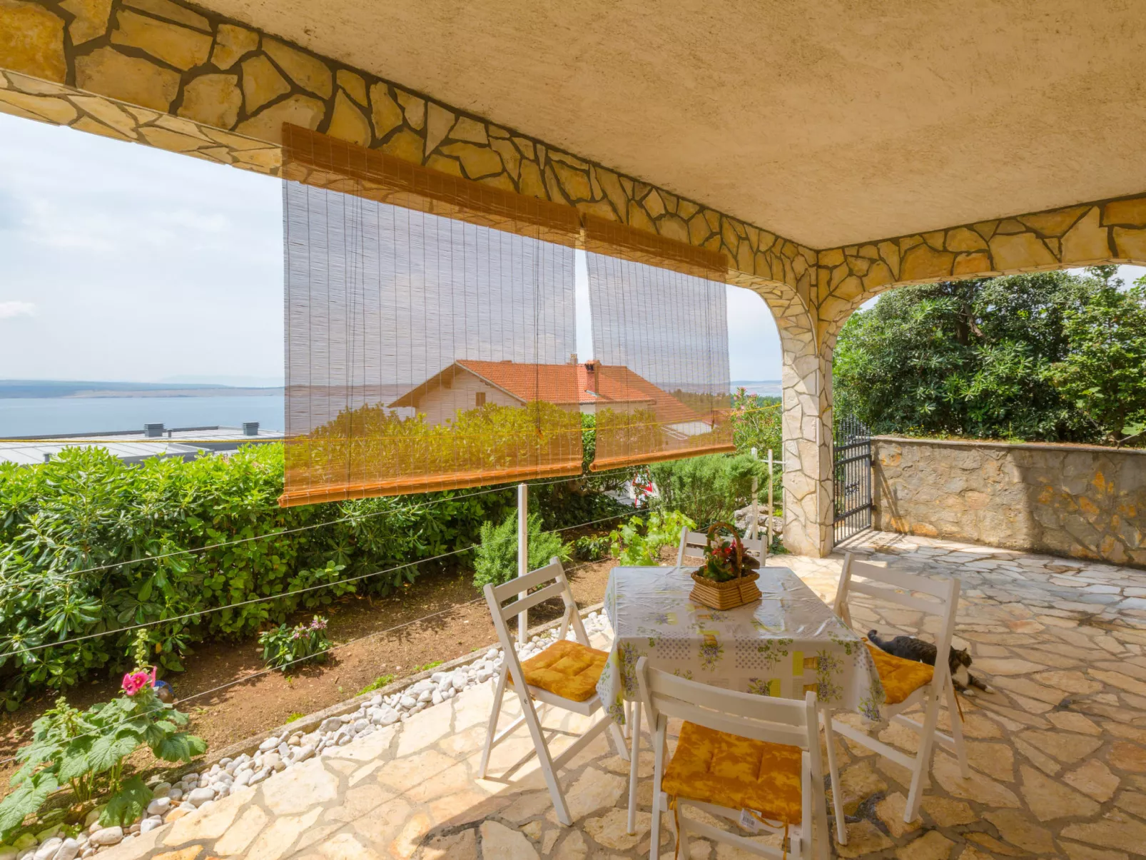 AZALEA 2 / HR-05634-02 - Image-tags.info