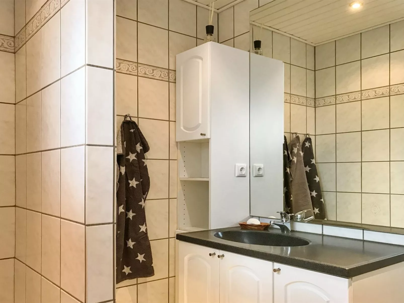 "Sana" - 2.5km from the sea - Binnen