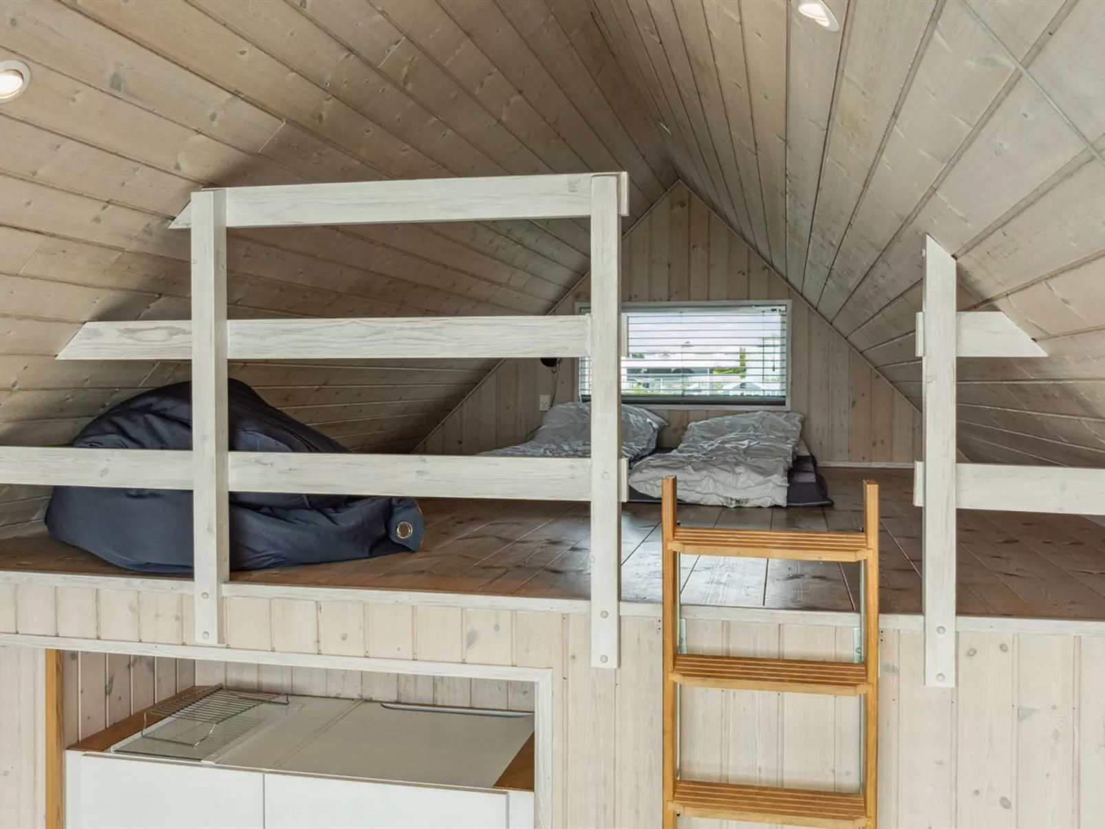 "Reinhard" - 50m from the sea - Binnen