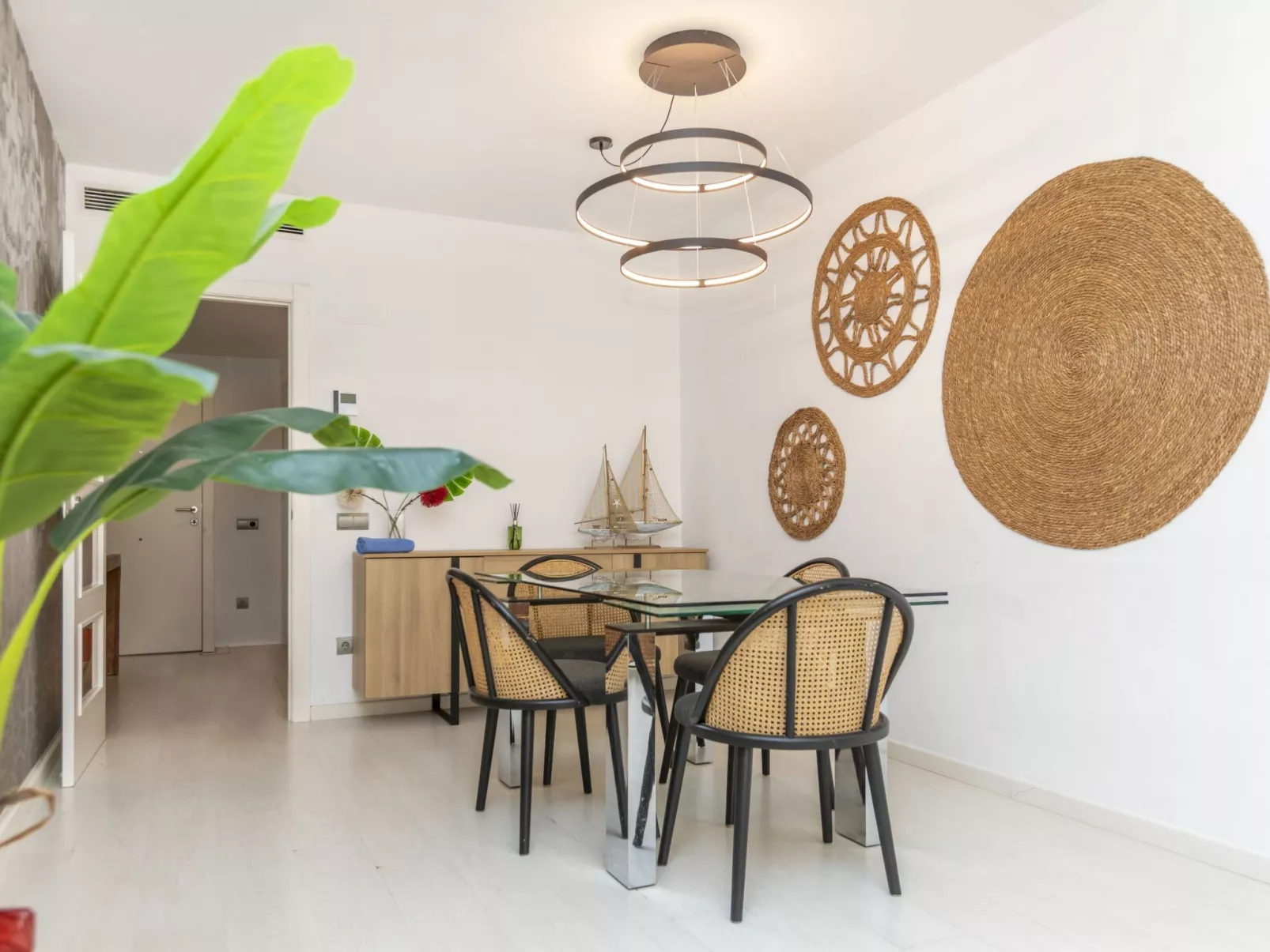 Nova Torredembarra - Binnen