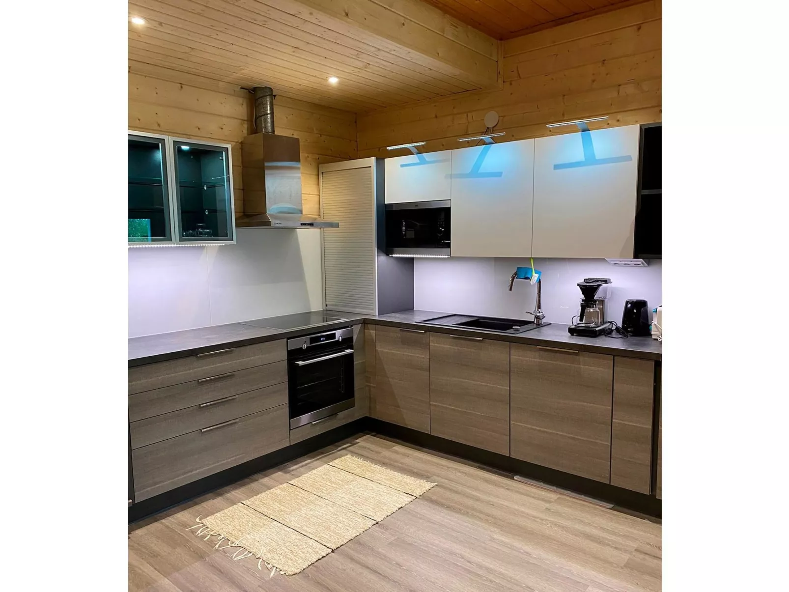 Äkäsjärven lomamökit 1 - Binnen