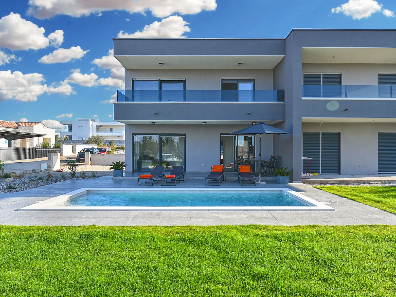 Villa 2245 - Image-tags.info