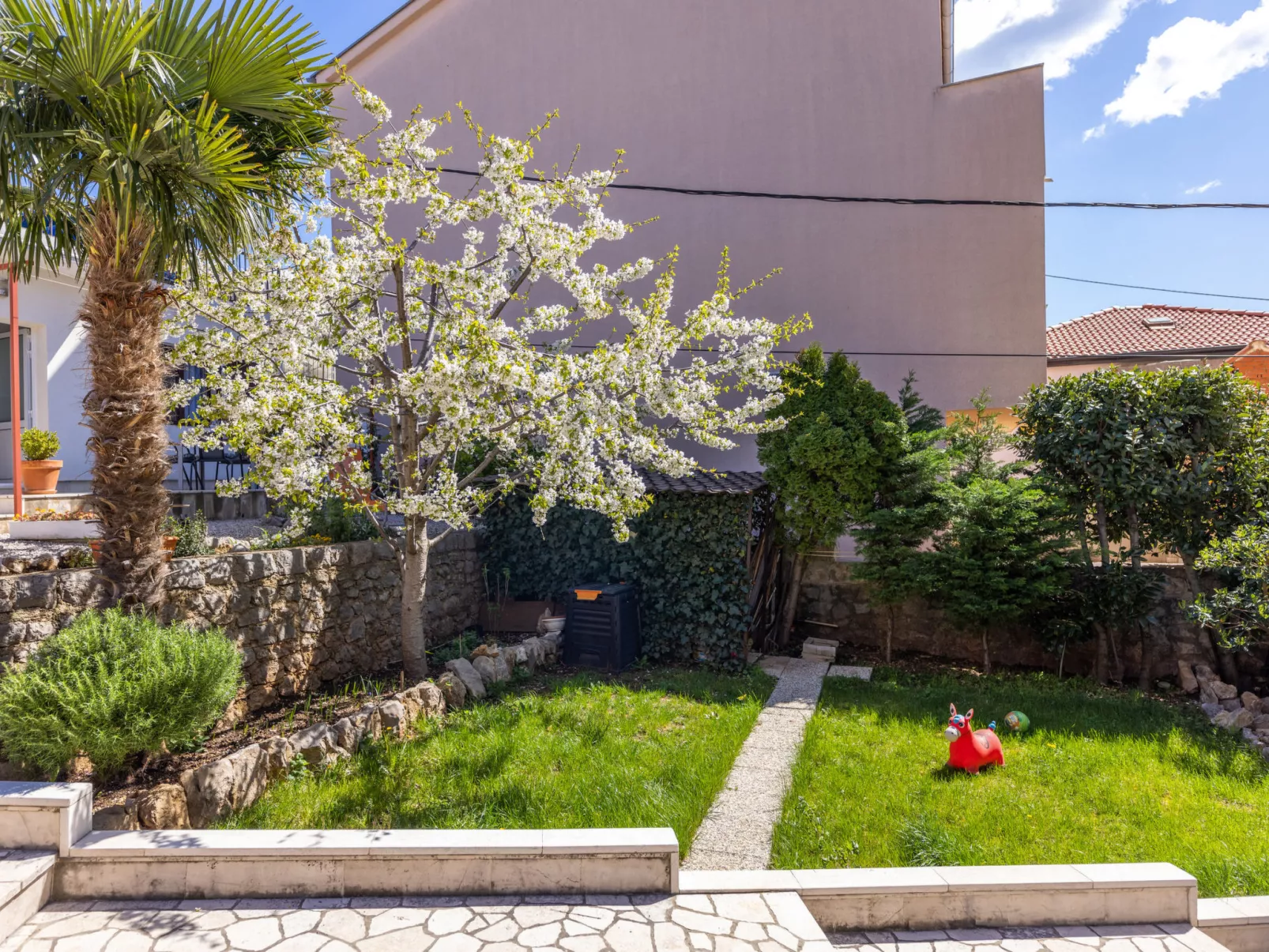 ROKO 1 / HR-08028-01 - Image-tags.info