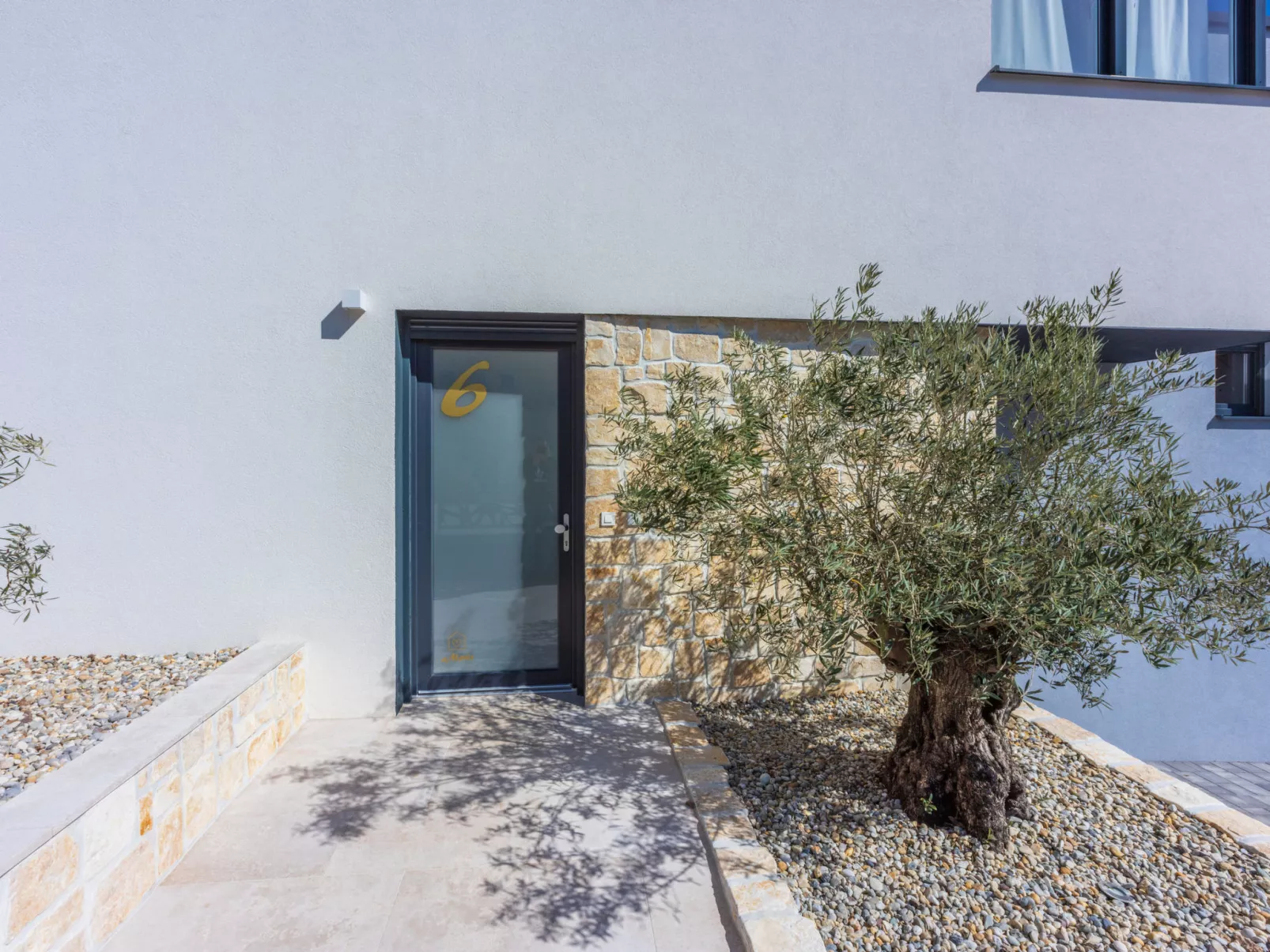 Amoris 6 / HR-10893-01 - Image-tags.info