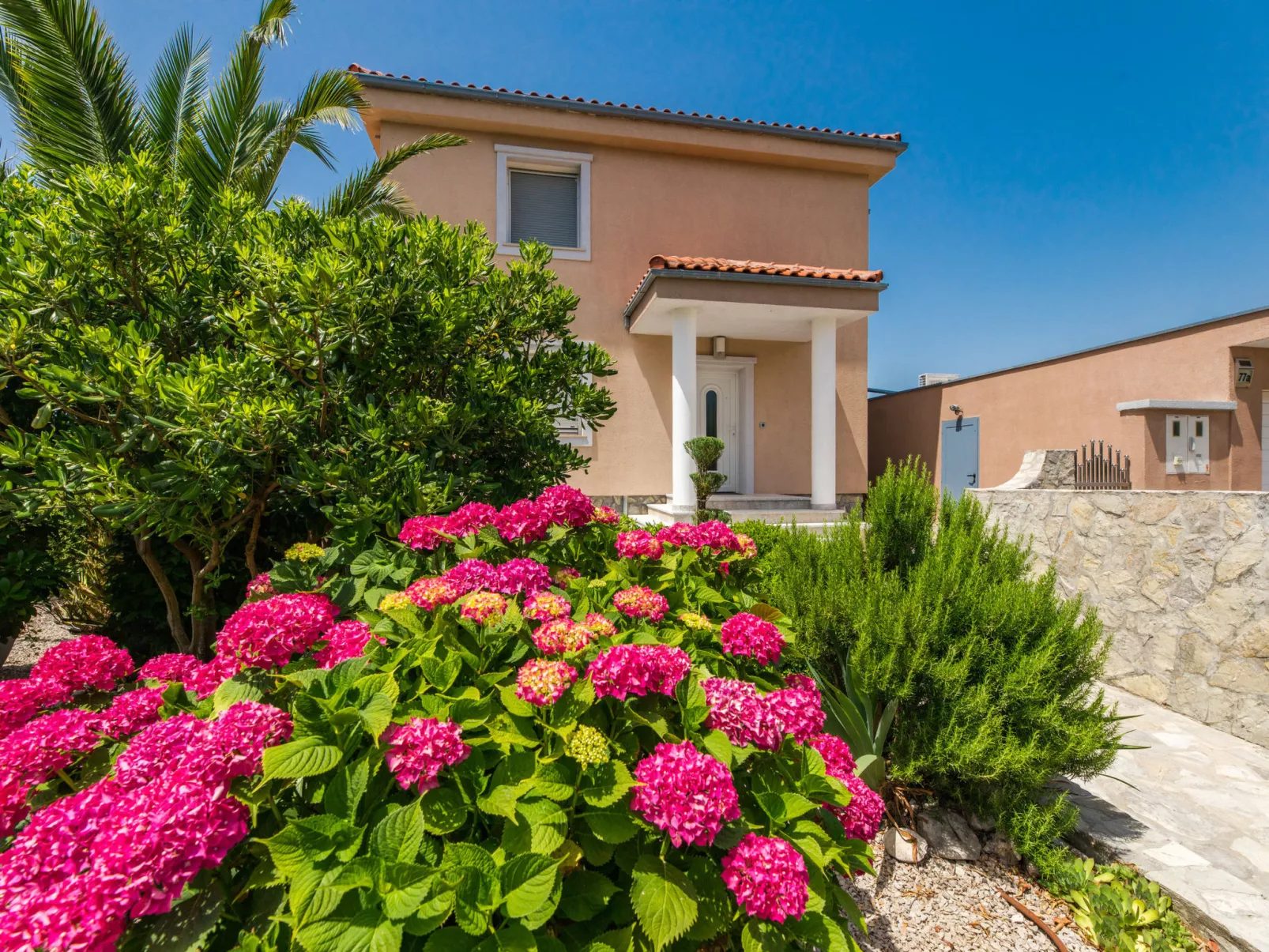 VILLA CECA C / HR-09143-01 - Image-tags.info