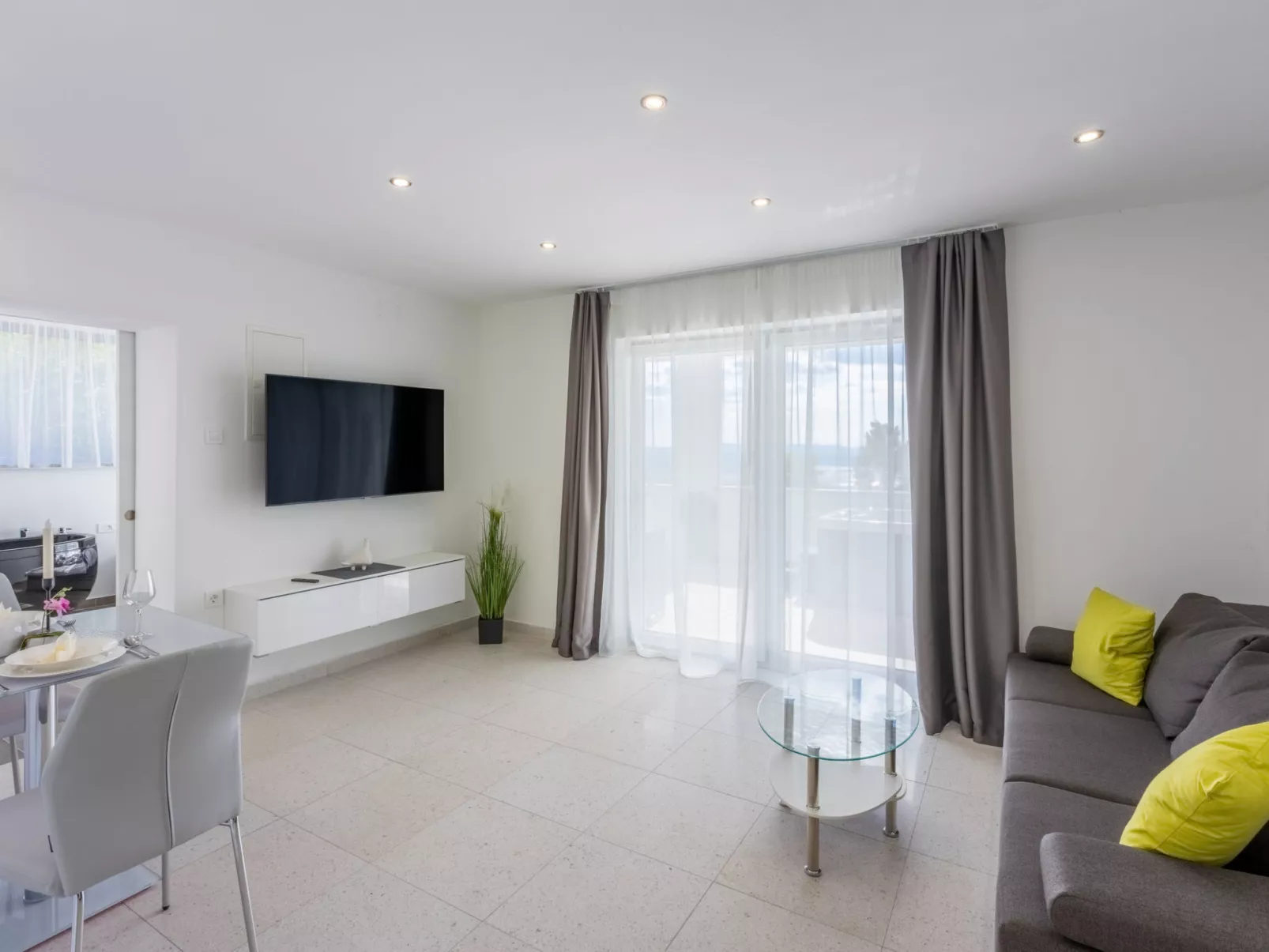 Linda kucica 2 / HR-10907-01 - Image-tags.info