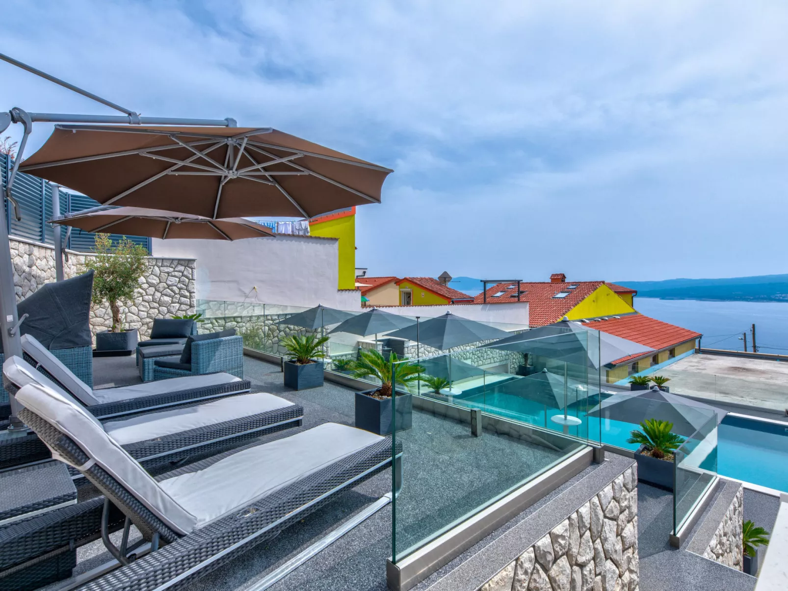 Villa Vivien Apartment 1 / HR-10640-03 - Buiten