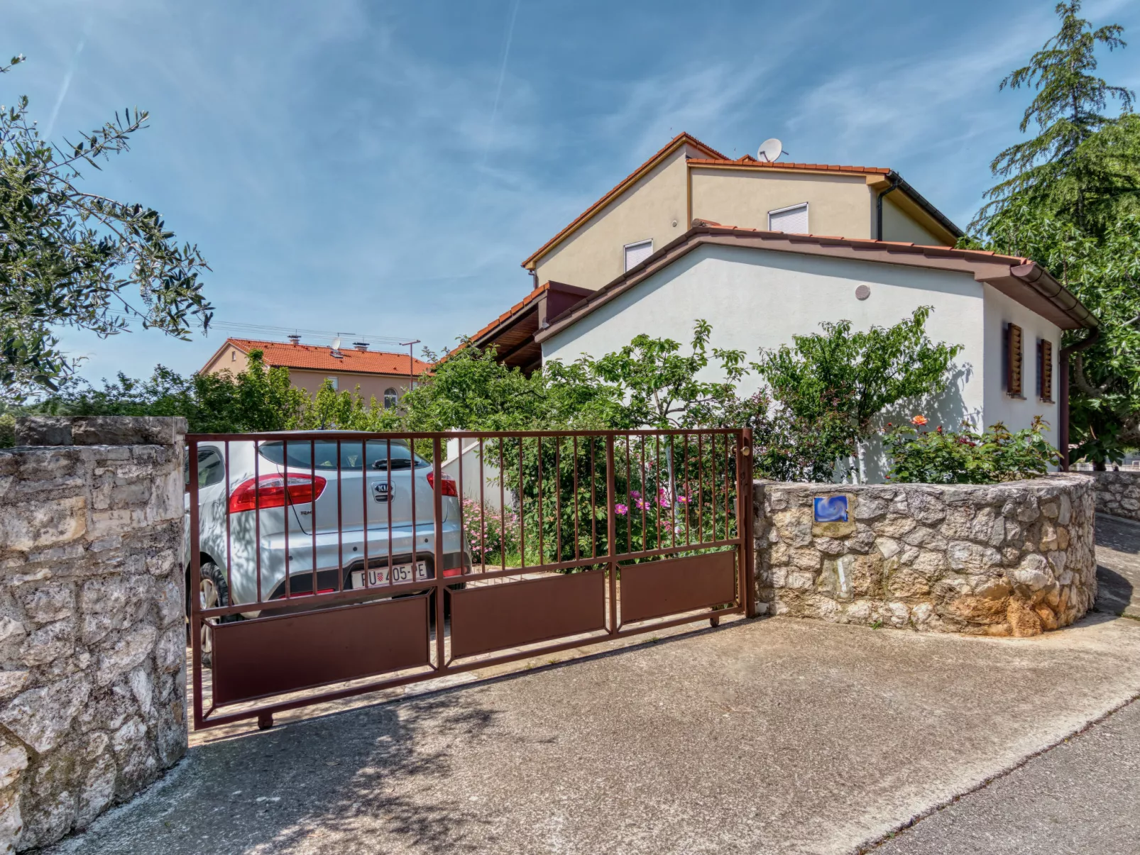 Apartment 1644 - Image-tags.info