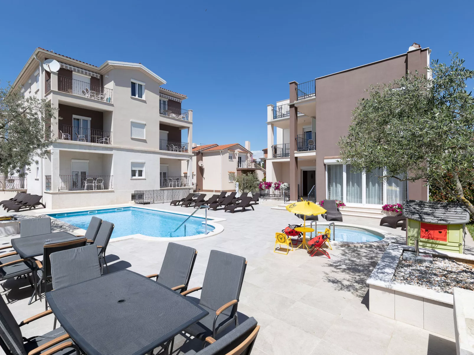 Apartment 2300 - Image-tags.info