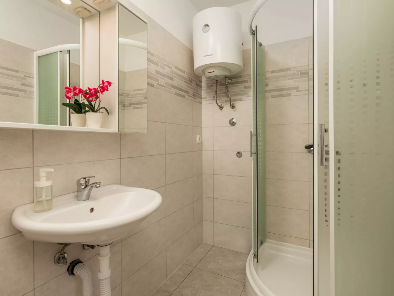 Apartment Mario - 1 - Image-tags.info