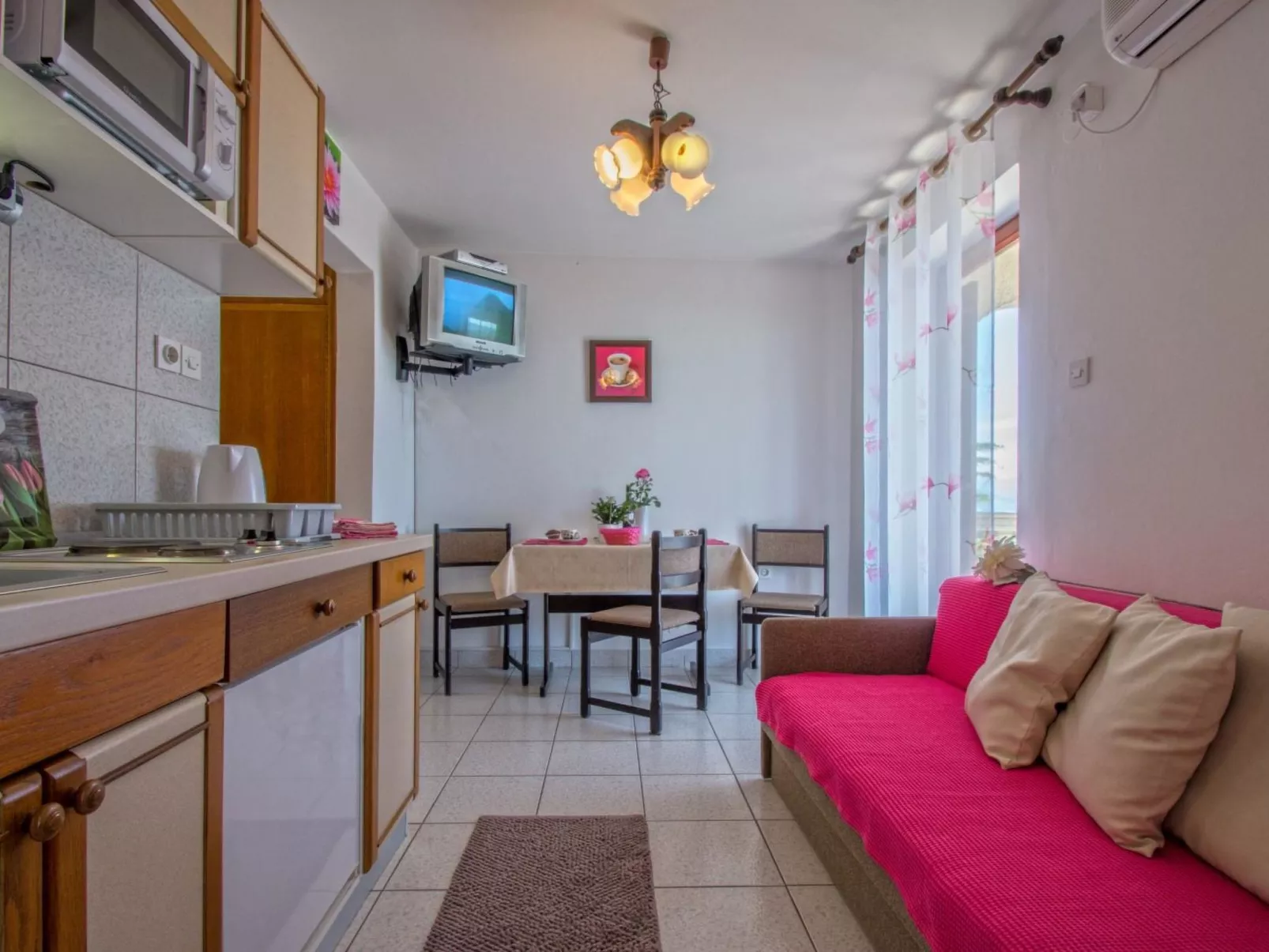 MILETIC mali 2+1 / HR-10011-01 - Image-tags.info