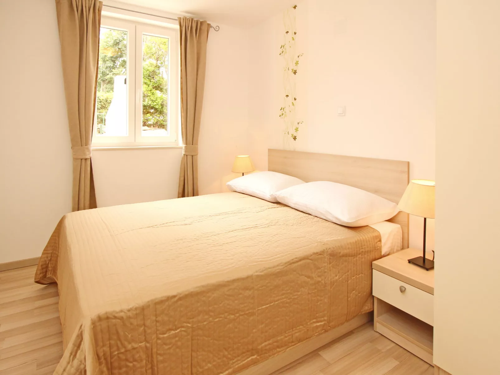 Apartment Flora - 3 - Image-tags.info