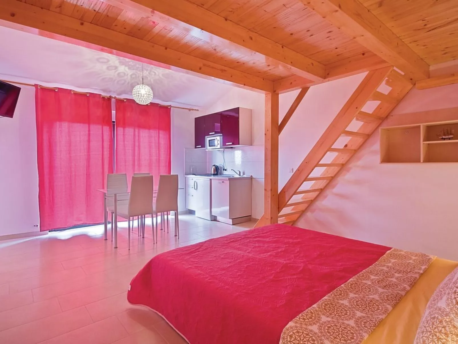 House Orbanin - Binnen