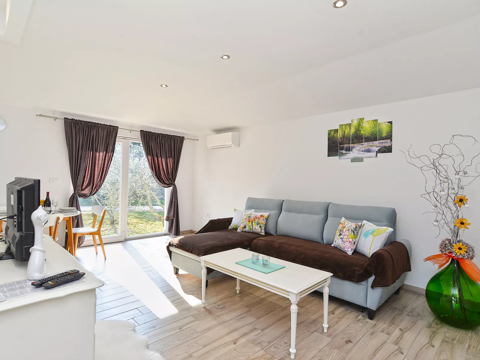 House 2219 - Image-tags.info