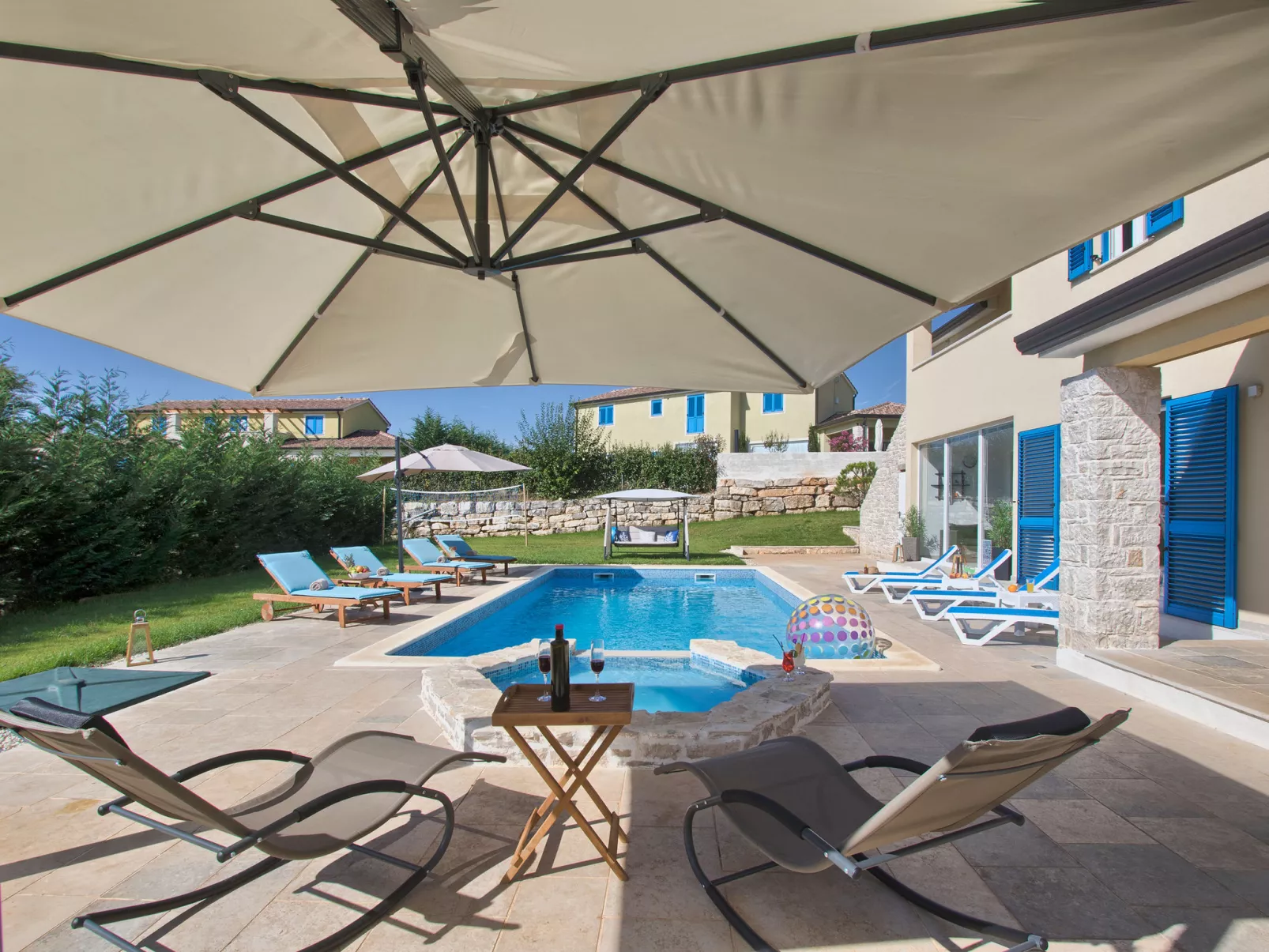 Villa 1520 - Image-tags.info