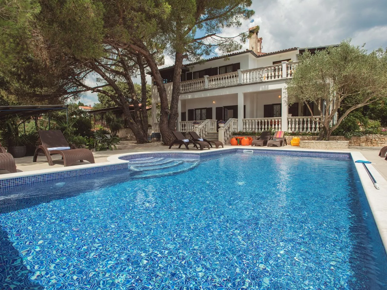 Villa Mima - Image-tags.info