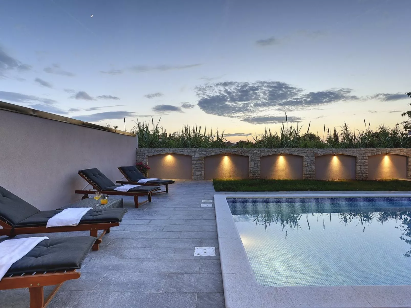 Villa Nika - Image-tags.info