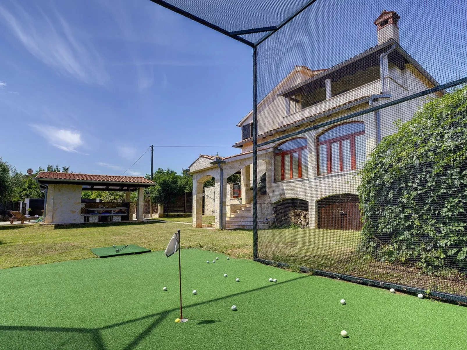 Golf House - Image-tags.info