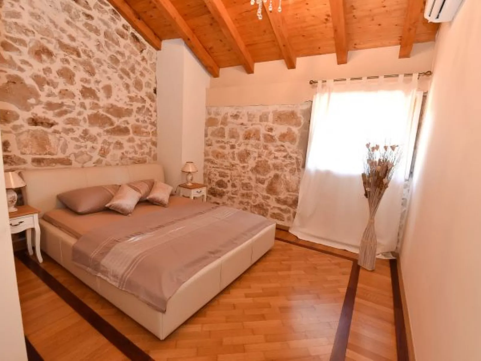 Stone villa Anita with pool - Image-tags.info