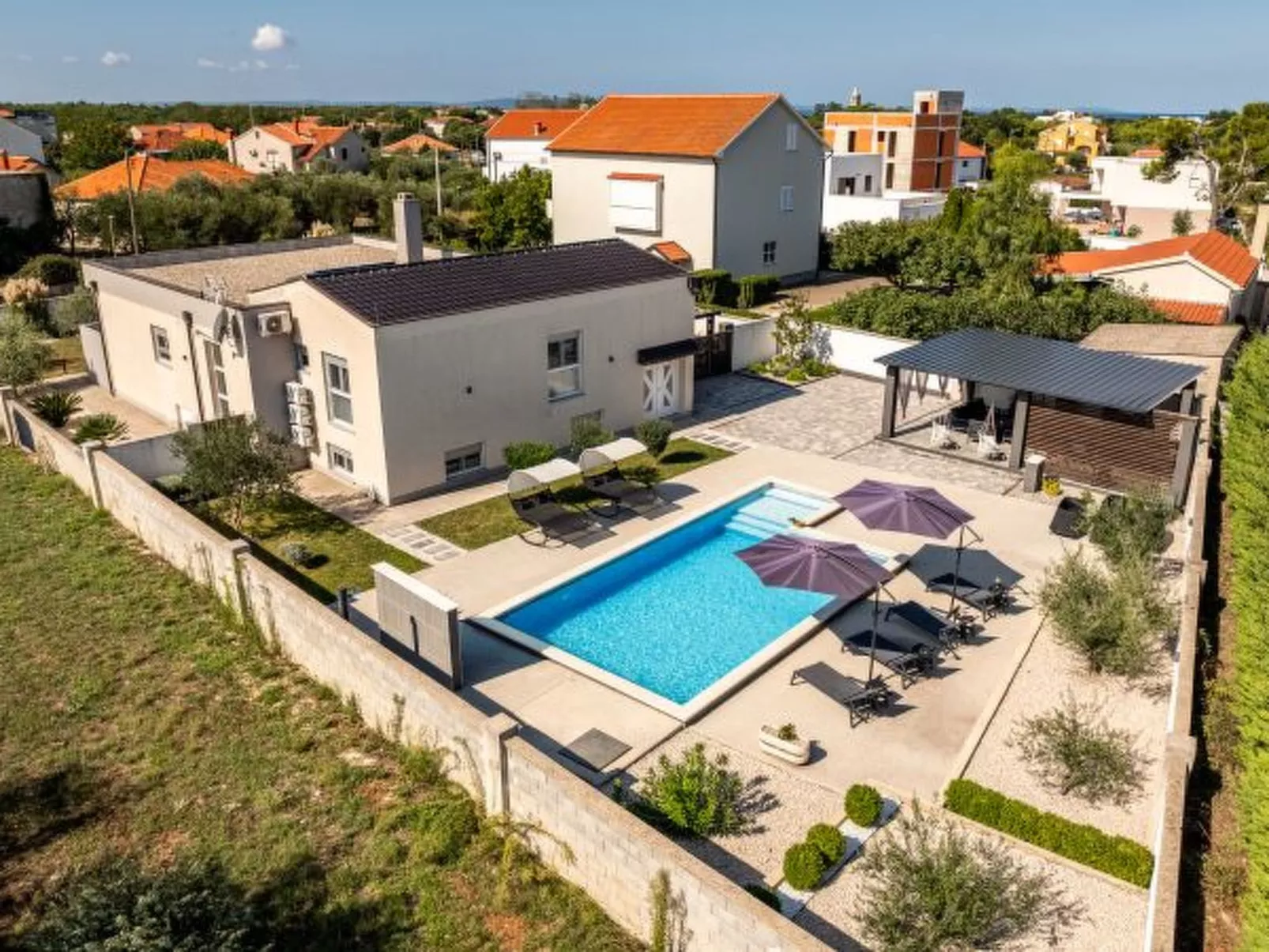 Villa Miranda with pool - Image-tags.info