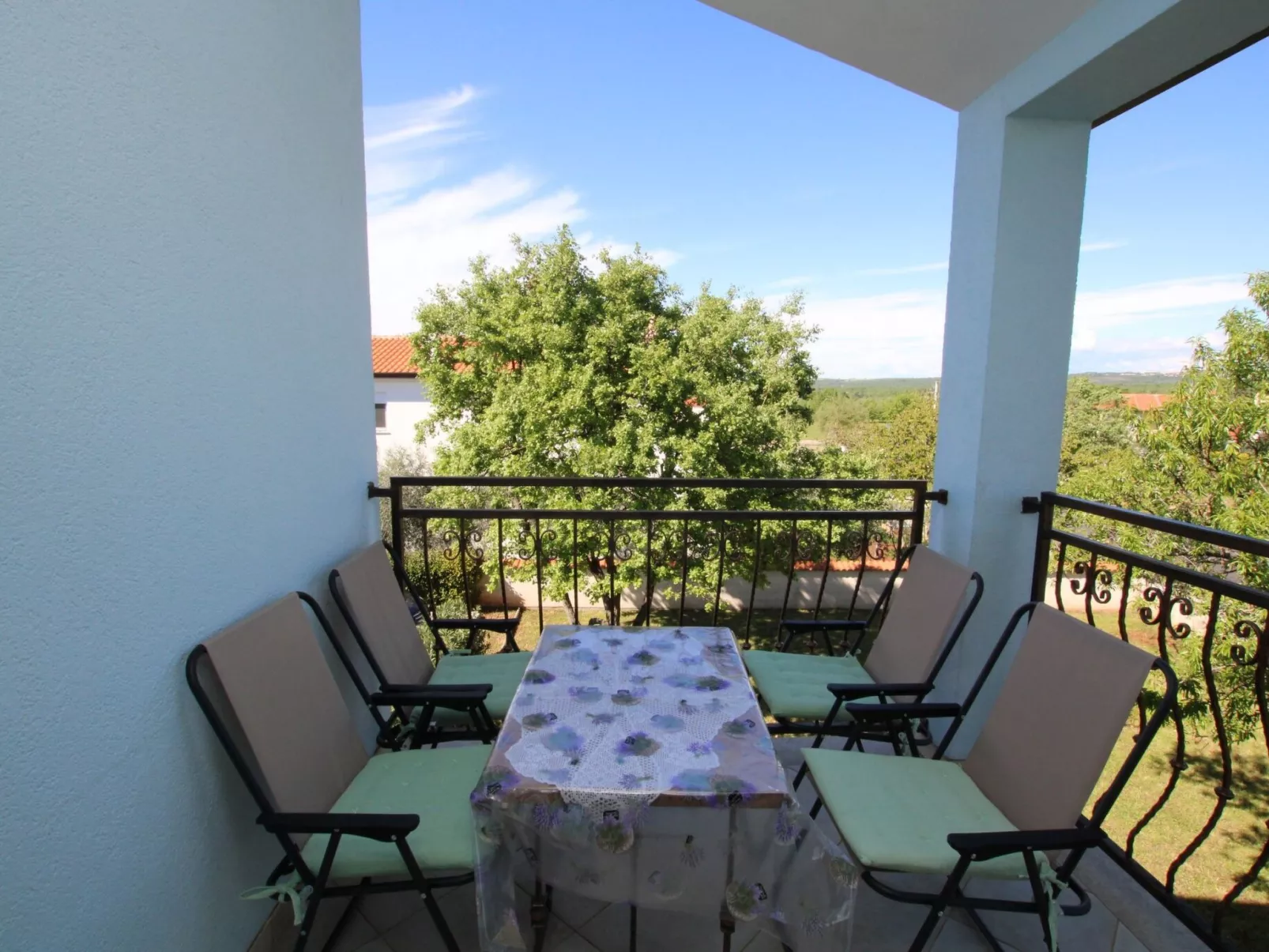 Apartment Julia Plavi / HR-11080-02 - Image-tags.info