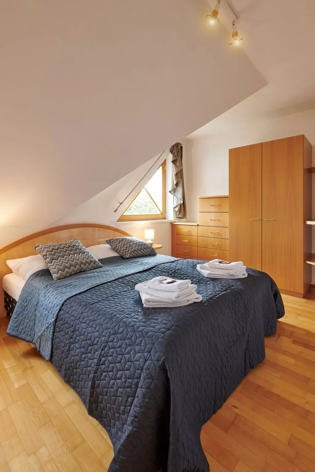 DAS BURGENNEST - Binnen