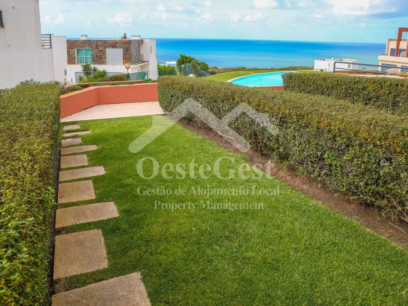 Haus Menezes - Buiten