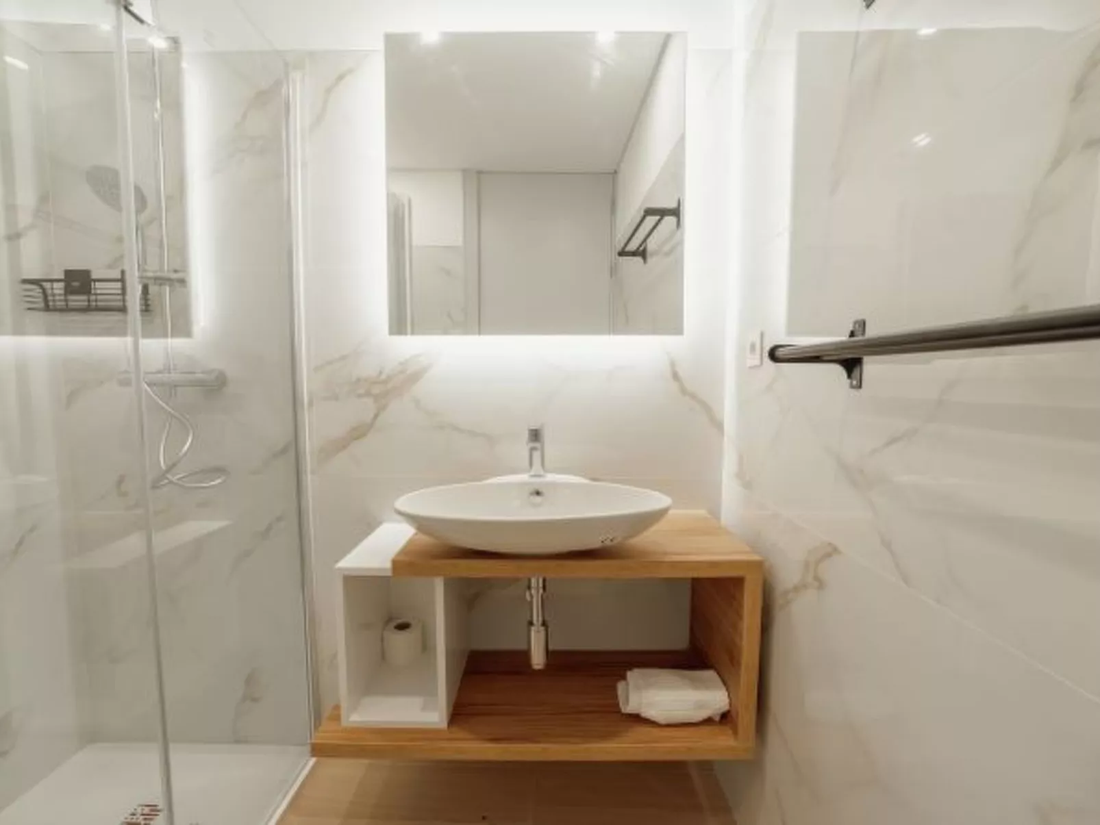 HEART OF PORTO APARTMENT G by VACATIONY - Binnen