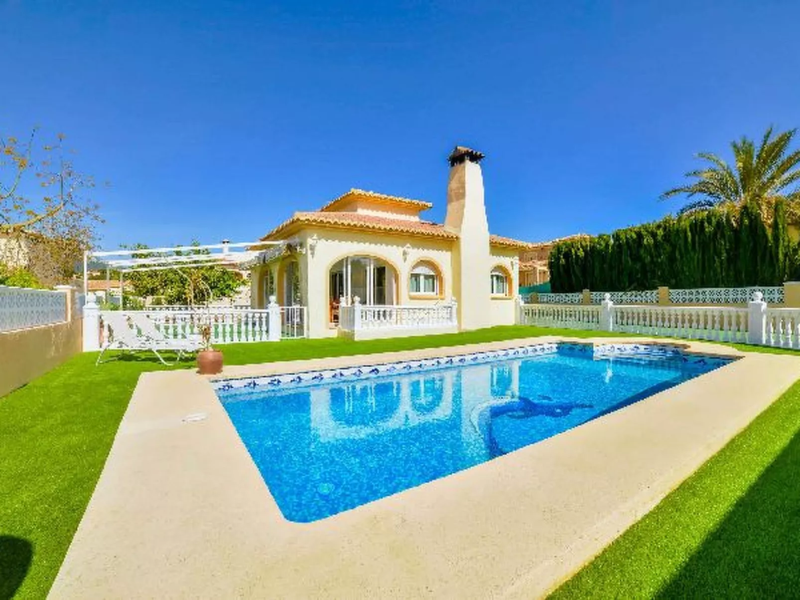 Villa Alaska - PlusHolidays - Image-tags.info