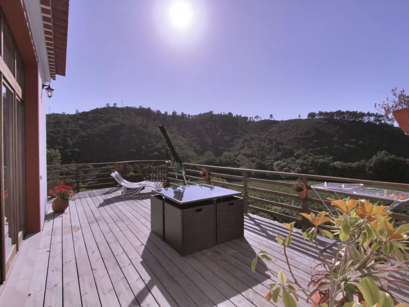 "The Natural Elements" - Buiten