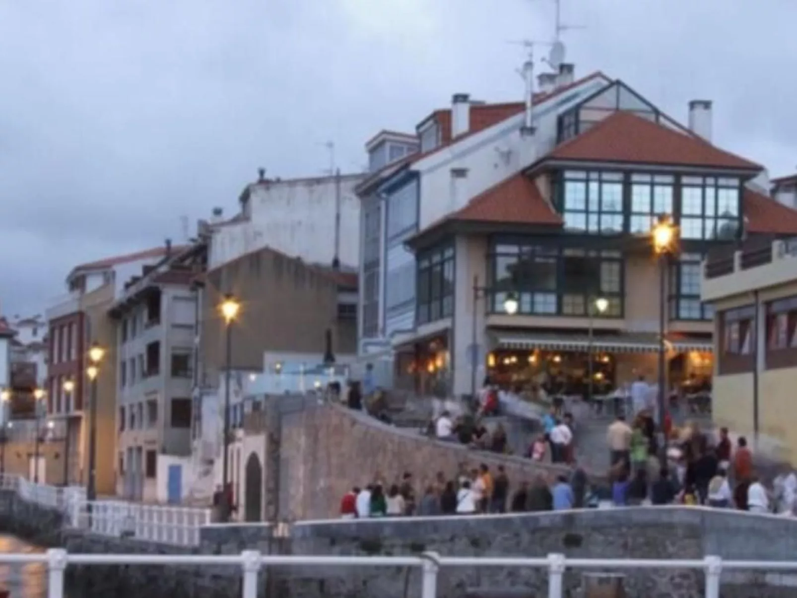 Mit Aussicht in Luanco - Buiten