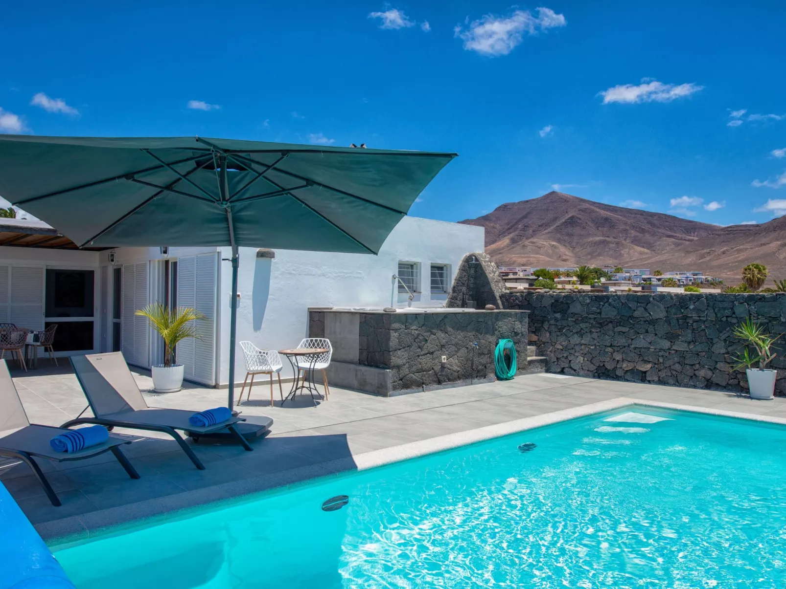 Mit Whirlpool - Buiten