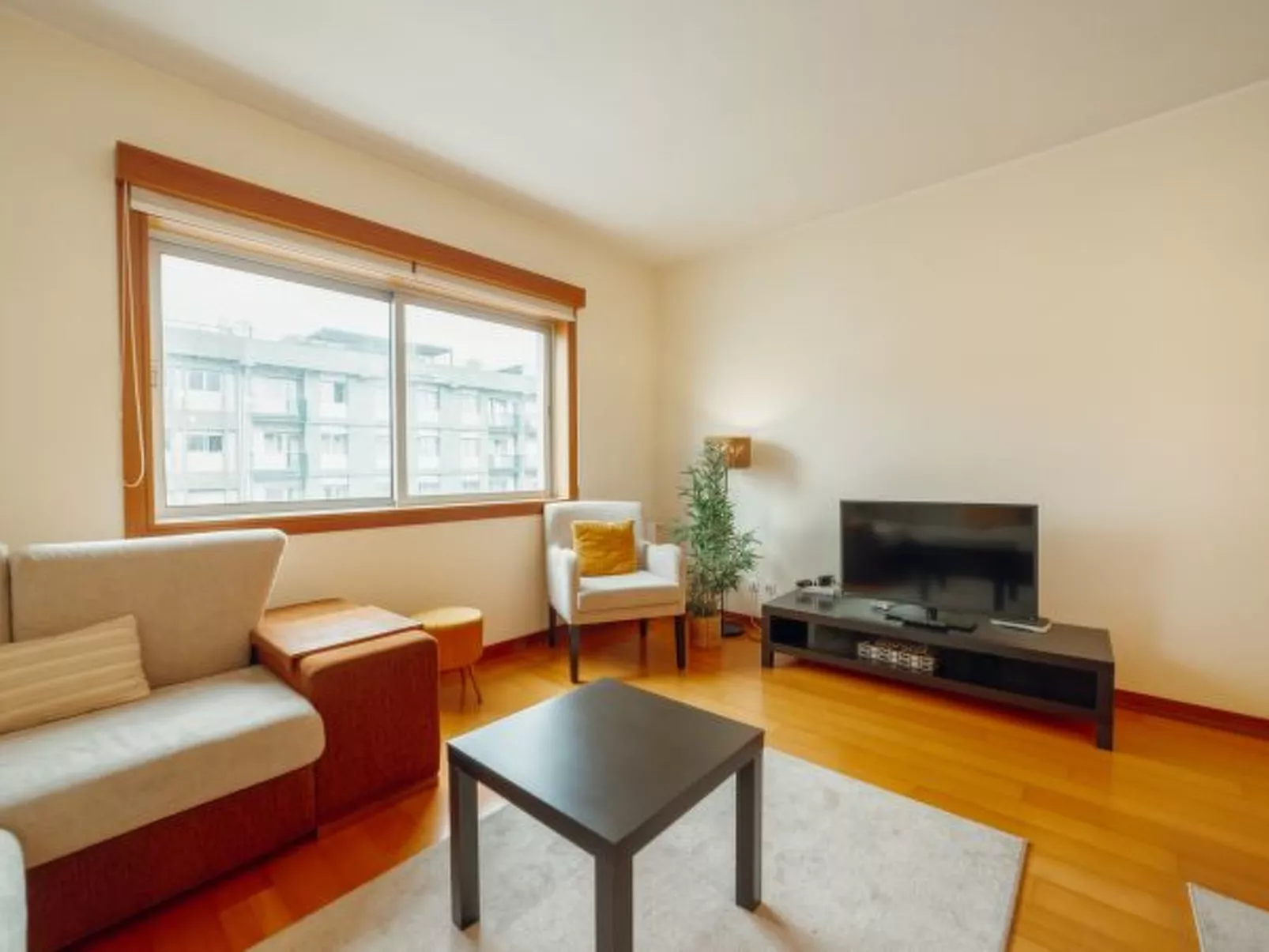 DOWNTOWN DELUXE 6 by VACATIONY - Binnen