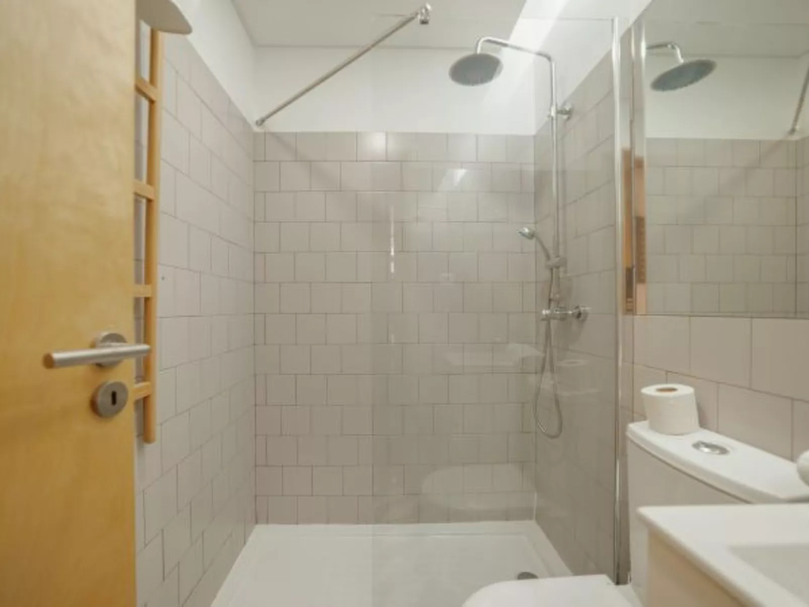 DOWNTOWN CHARMING by VACATIONY - Binnen