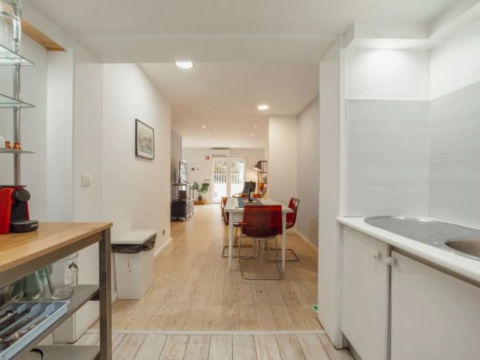 PORTO WINDOW TERRACE HOUSE by VACATIONY - Binnen